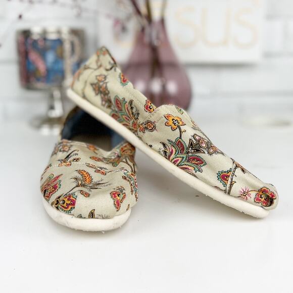 TOMS NWOT‎ Classic Vintage Paisley Canvas Slip On Alpargata Flats Shoes Size 6W - Picture 4 of 12